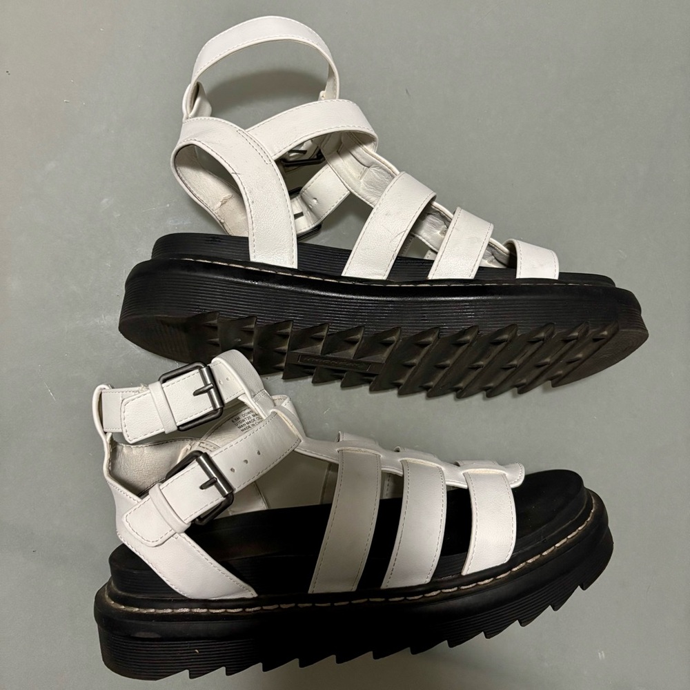 UNIONBAY White and Black Women's platform Sandals 8.5